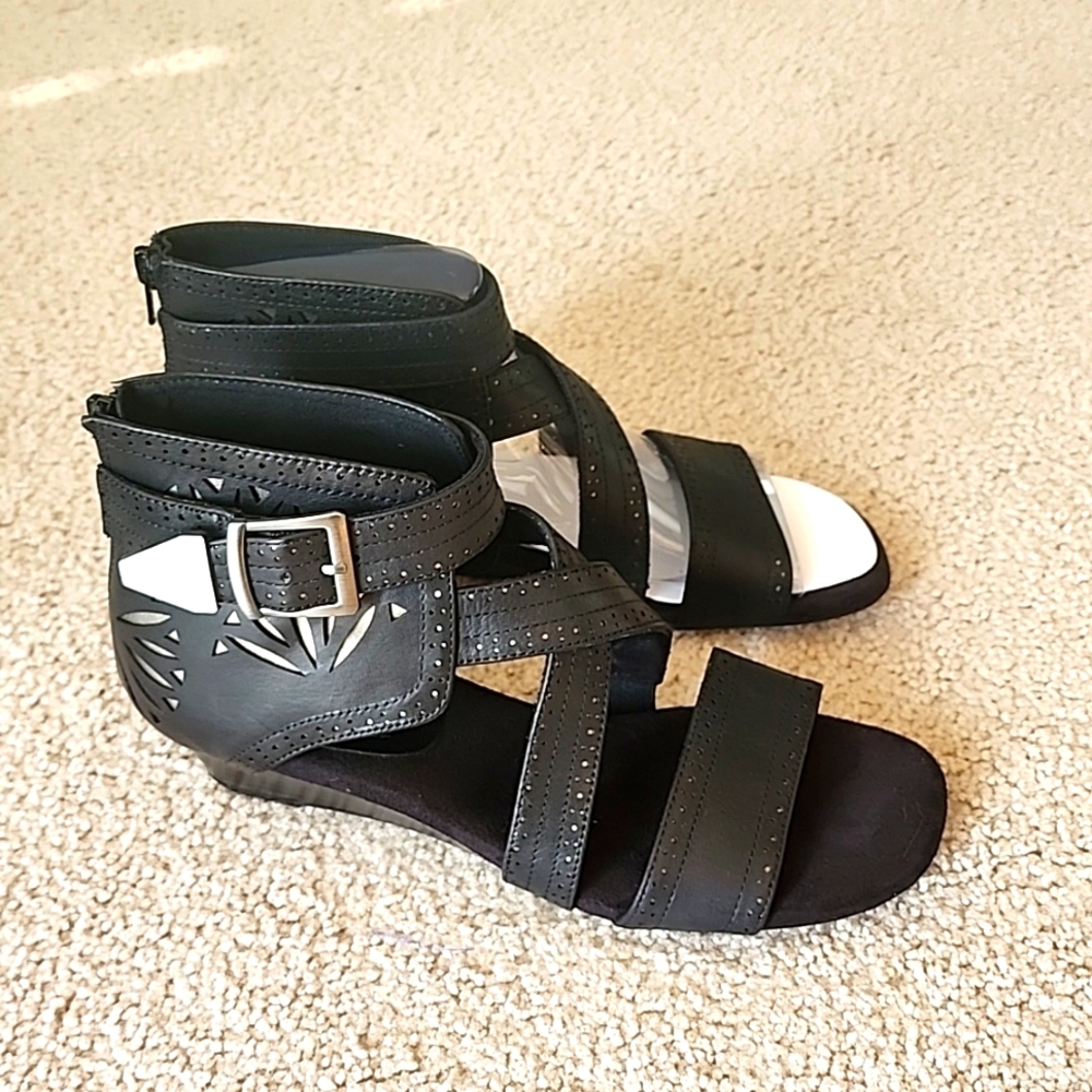Women's sandals
